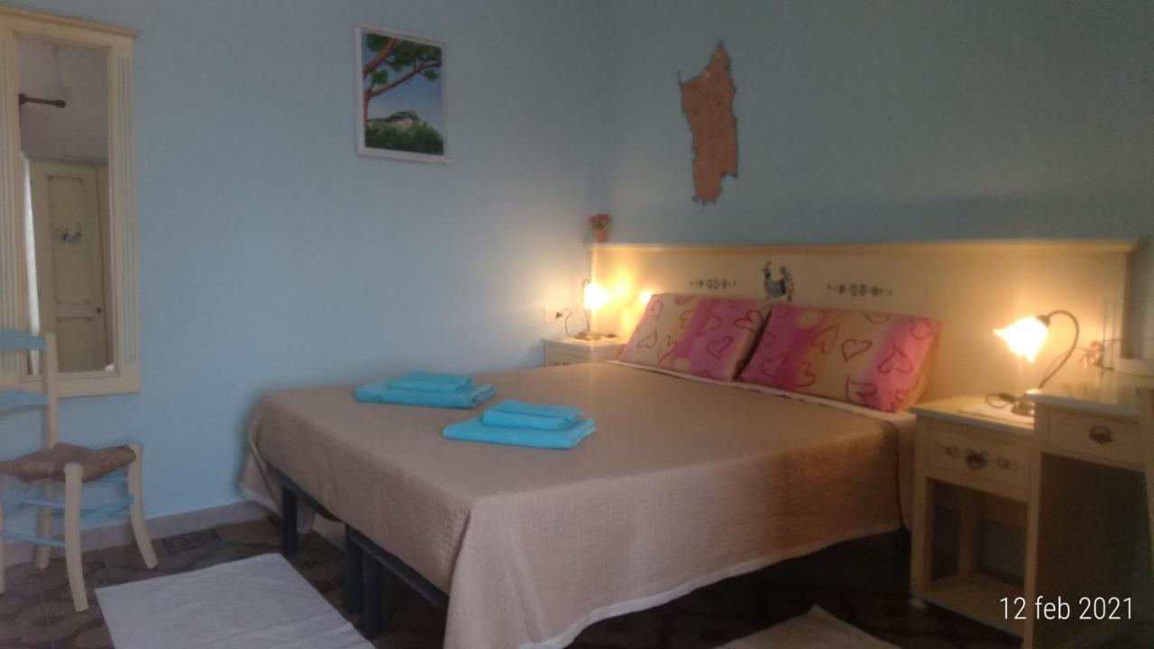 B&B Eleonora D'Arborea, Centro Storico Posada  Εξωτερικό φωτογραφία