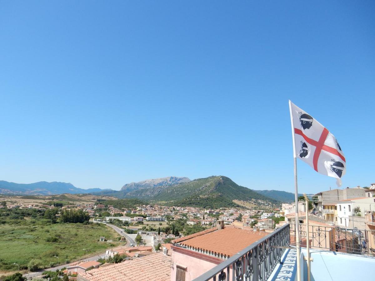 B&B Eleonora D'Arborea, Centro Storico Posada  Εξωτερικό φωτογραφία