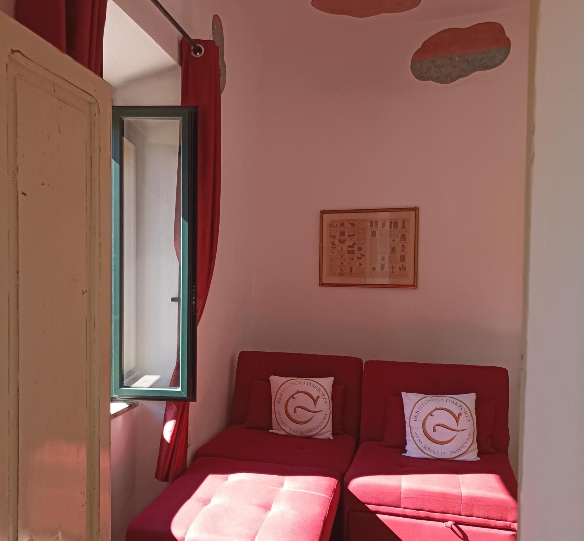 B&B Eleonora D'Arborea, Centro Storico Posada  Εξωτερικό φωτογραφία
