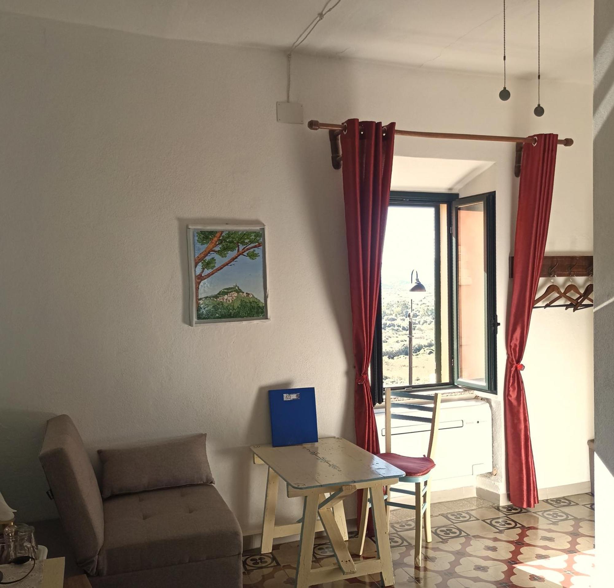B&B Eleonora D'Arborea, Centro Storico Posada  Εξωτερικό φωτογραφία