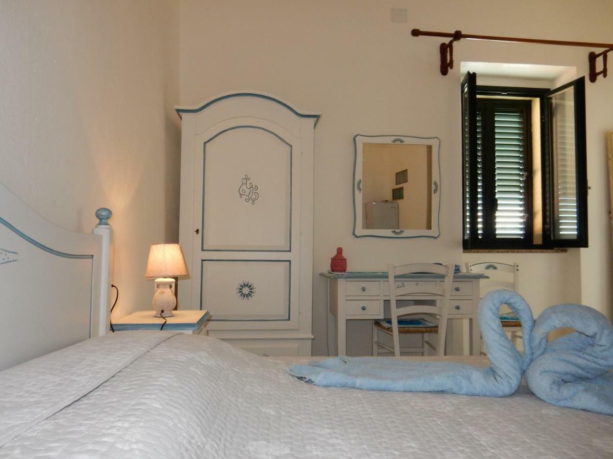 B&B Eleonora D'Arborea, Centro Storico Posada  Εξωτερικό φωτογραφία