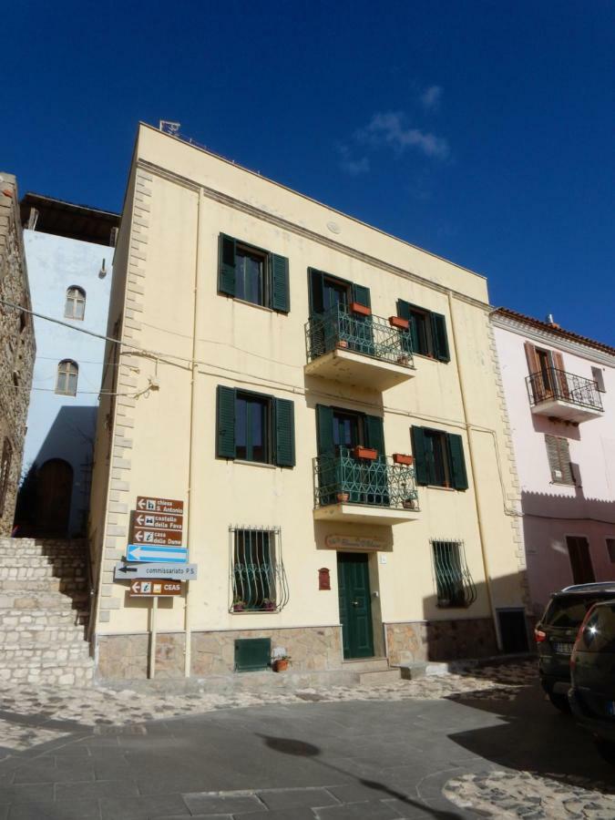 B&B Eleonora D'Arborea, Centro Storico Posada  Εξωτερικό φωτογραφία