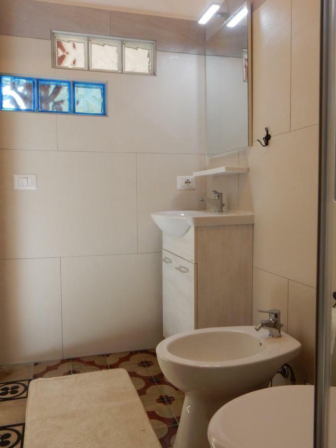 B&B Eleonora D'Arborea, Centro Storico Posada  Εξωτερικό φωτογραφία